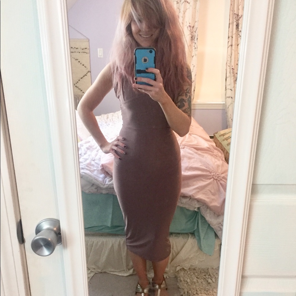 Boohoo mauve dress